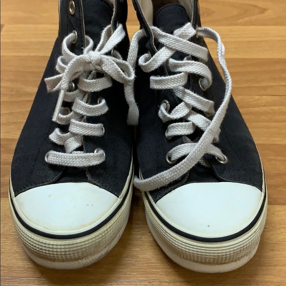 Chanel shoes size 5 - Picture 3 of 6